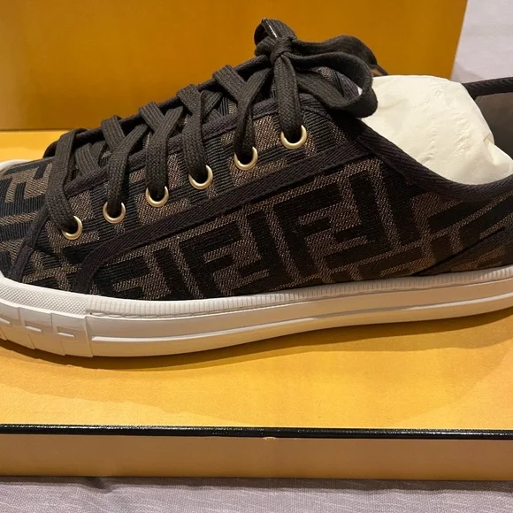 Men's Black Patterned Sneakers